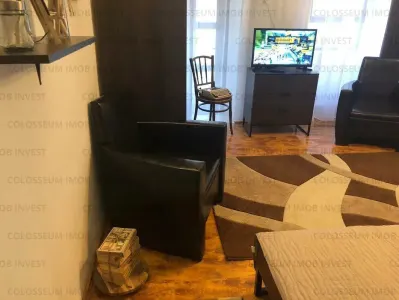 Garsoniera decomandata - zona Centrul Istoric - Brasov