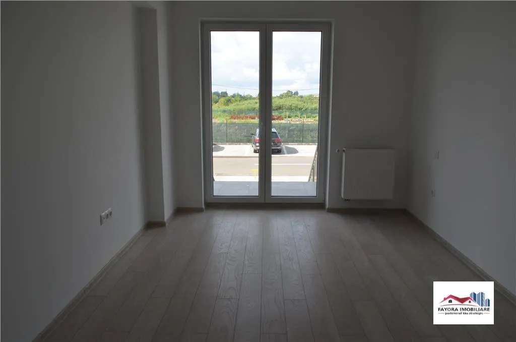 Spatiu Comercial cu Parcare de Inchiriat in Zona Libertatii - foto 5