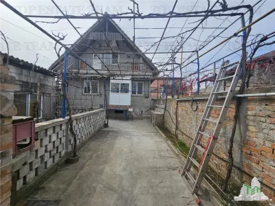 Casa 4 camere plus anexe zona gara Medgidia, Constanta - Medgidia