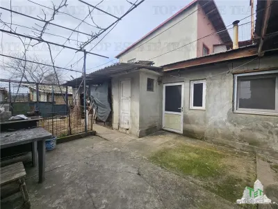 Casa 4 camere plus anexe zona gara Medgidia, Constanta - foto 13