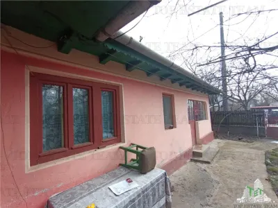 Casa taraneasca traditionala pe parter cu gradina si livada 1700mp in Gruiu, la 10 min de DN1 si la 4 min de A3. - foto 4
