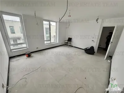Spatiu comercial cu  600mp terasa in Popesti Leordeni aproape de metrou - foto 13
