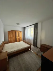Apartament 4 camere Decomandate Zona Centrala 100 Mp - foto 4