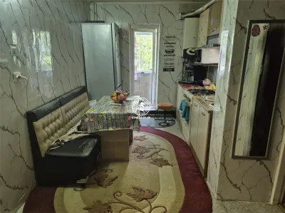 Apartament 3 camere decomandat zona Galata-Iasi - foto 6