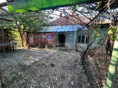Bocsa Romana, 2 Corpuri de cladire cu Teren si garaj, la Strada Principala - foto 6