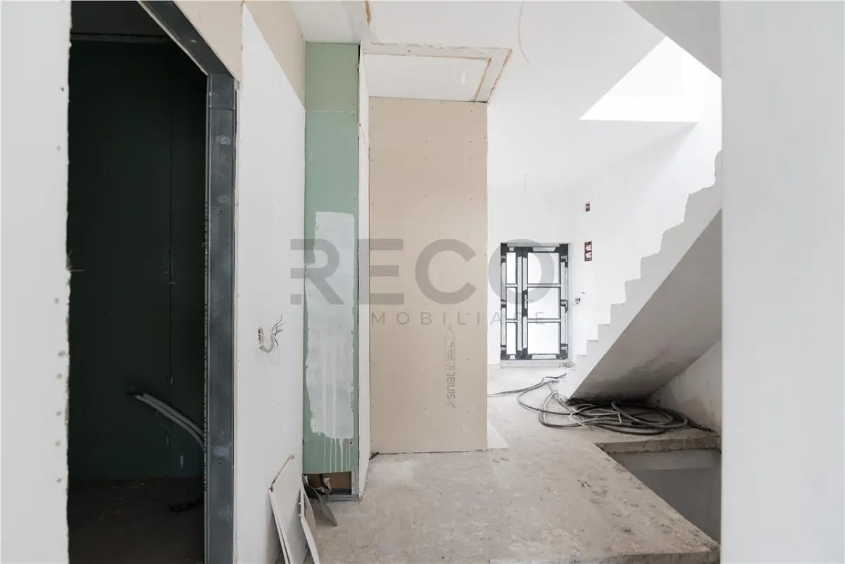 RECO apartament cu 3 camere parter + 2 etaje Oradea zona dealuri - foto 7