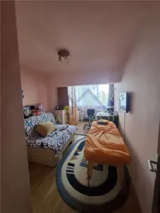 Apartament 4 camere etaj intermediar Tractorul - foto 3