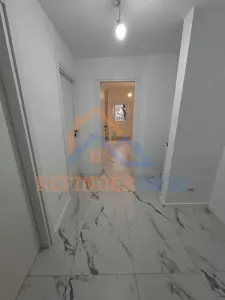 Garsoniera renovata  Aparatorii Patriei - Metrou etaj 1 bloc din 1986 - Bucuresti