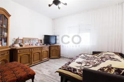 RECO Apartament cu 3 camere  decomandat- Oradea-zona Nufarul - foto 2