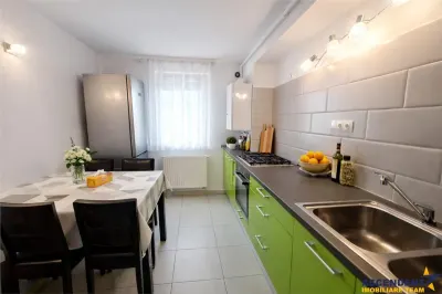 Elegant,decomandat,103mp,2bai,garaj,vedere deschisa,Urban Pentha,Tractorul,Brasov - foto 2