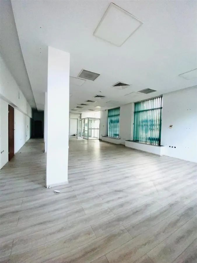 INCHIRIERE SPATIU COMERCIAL 199 mp CALEA  GRIVITEI TURDA SECTOR 1 - foto 2