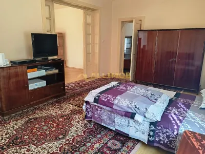 Apartament 4 camere ultracentral, Ploiesti, parter in vila - Ploiesti