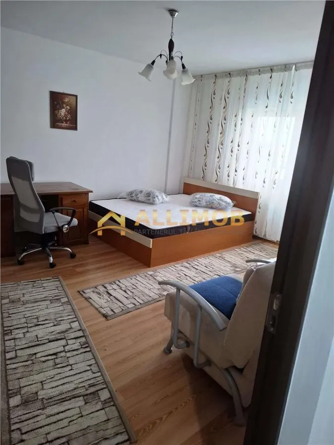 Garsoniera in Ploiesti, zona Cantacuzino - foto 1