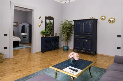 Piata Sfanta Maria, apartament 2 camere, cladire istorica - foto 2