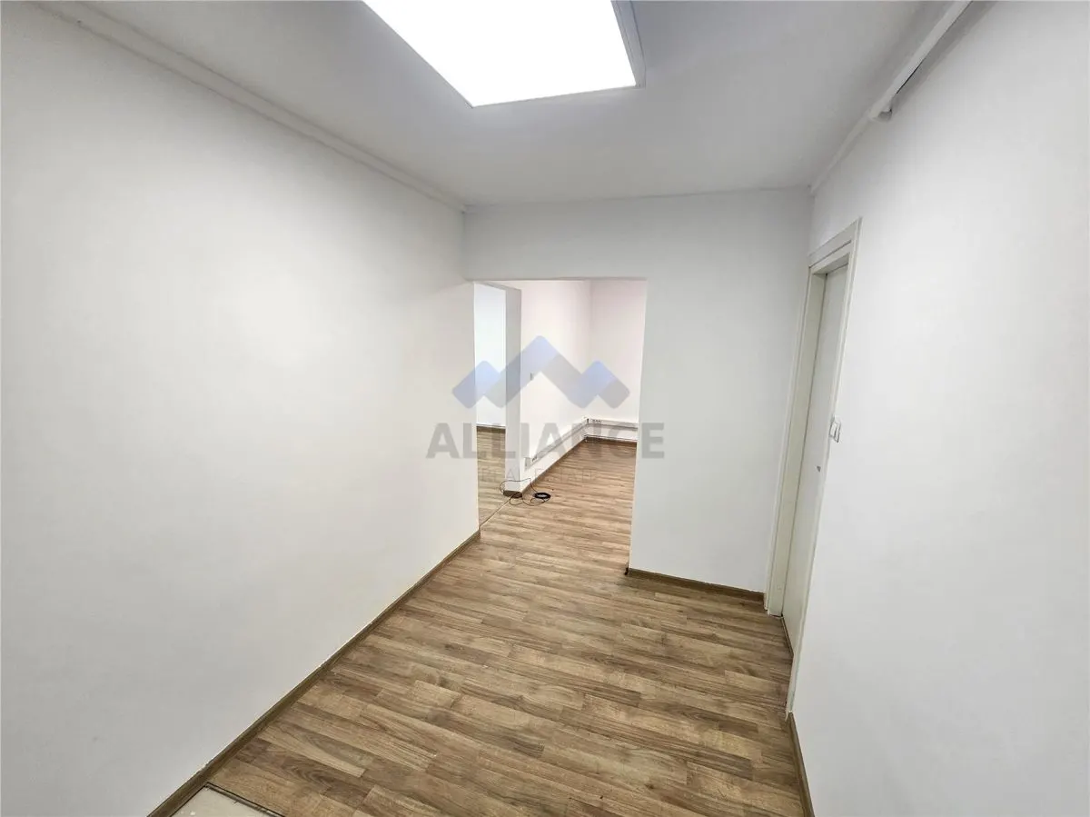 Zona Billa-str. Strapungerii Silvestru, spatiu birouri - foto 9
