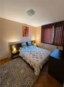 Central, apartament 2 camere, centrala proprie, etaj 2, loc parcare in curte - foto 2