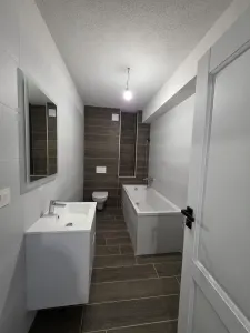 Apartament 2 camere - Etaj 1, balcon închis - Str. Soarelui, Păcurari - foto 7