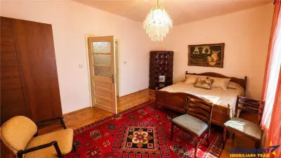 Casa cu spatiu comercial, 1.000mp teren anexe, areal Central, Reghin - foto 9