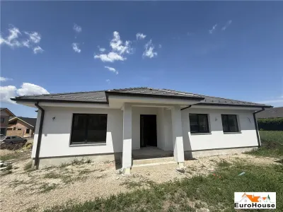 Casa De Vanzare In Alba Iulia , zona Oarda - foto 4