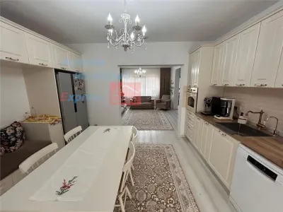 OPORTUNITATE! Proprietate deosebita de vanzare | Casa, 13.200 mp teren, doua iazuri cu peste | Raducaneni, Iasi - foto 3