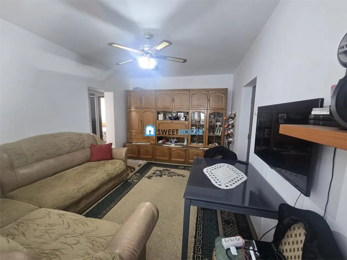 Apartament Primitor cu 3 Camere - foto 1