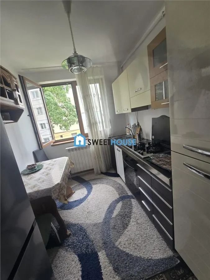 Apartament Primitor cu 3 Camere - foto 11