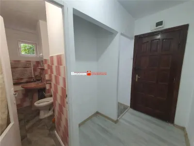Apartament cu 2 camere de vanzare - foto 8