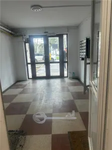 CENTRU 3 CAMERE BLOC GULIVER ETAJ INTERMEDIAR - Iasi