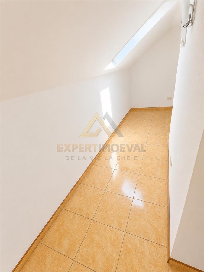 CLADIRE DE BIROURI DE INCHIRIAT IN BAIA MARE B DUL INDEPENDENTEI VIS A VIS DE VENETIA SHOWROOM - foto 11