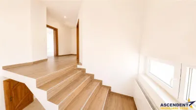 Nivel in casa, recomandat si activitati birou,  Tractorul , Brasov - foto 9
