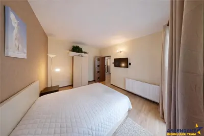 In ambientul statiunii Poiana Brasov, etaj1, 2bai, terase la 360 grade, parcare asigurata - foto 9