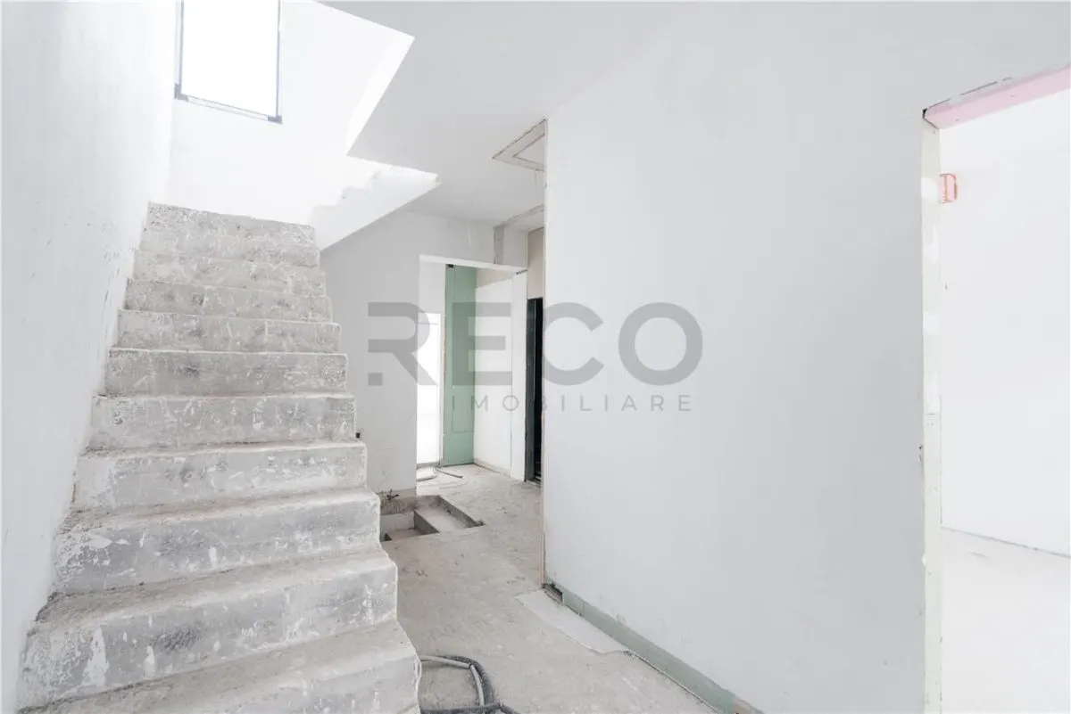 RECO apartament cu 3 camere parter + 2 etaje Oradea zona dealuri - foto 9