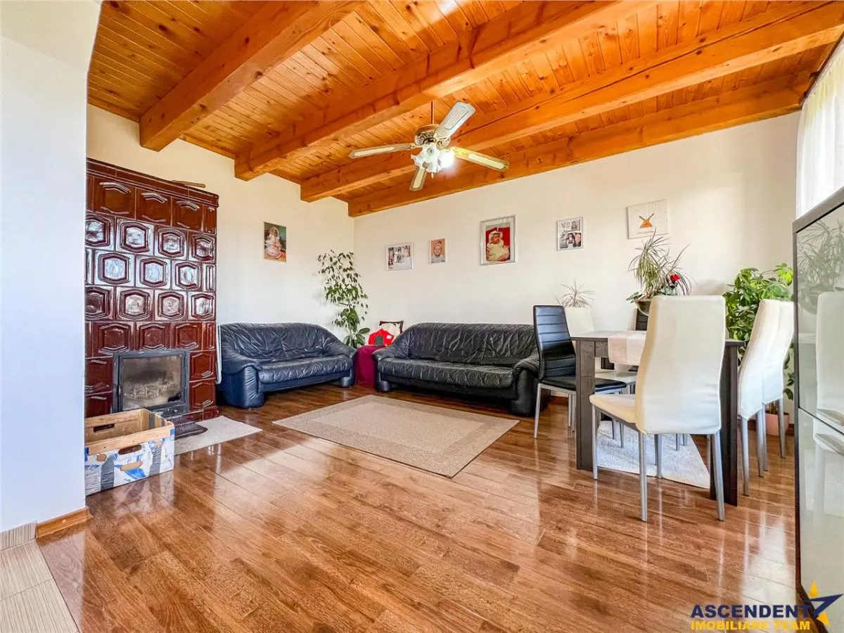 Tur Virtual & Film! Casa cocheta, constructie noua, peste 800mp teren - foto 4