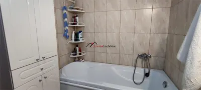 Apartament cu 3 camere, 51 mp plus balcon 6 mp etaj intermediar, zona Stejarului! - foto 16