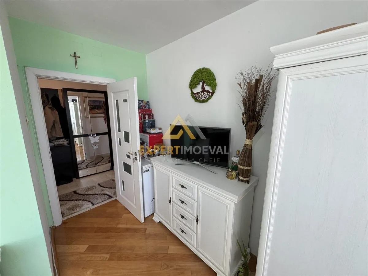 Apartament 2 camere, ultracentral de vanzare- Str. Hortensiei - foto 3