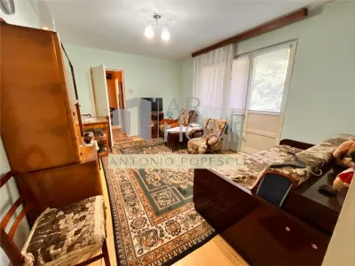 Apartament 3 camere, bloc de beton, Ploiesti, Parcul Aurora, Vest. - Ploiesti
