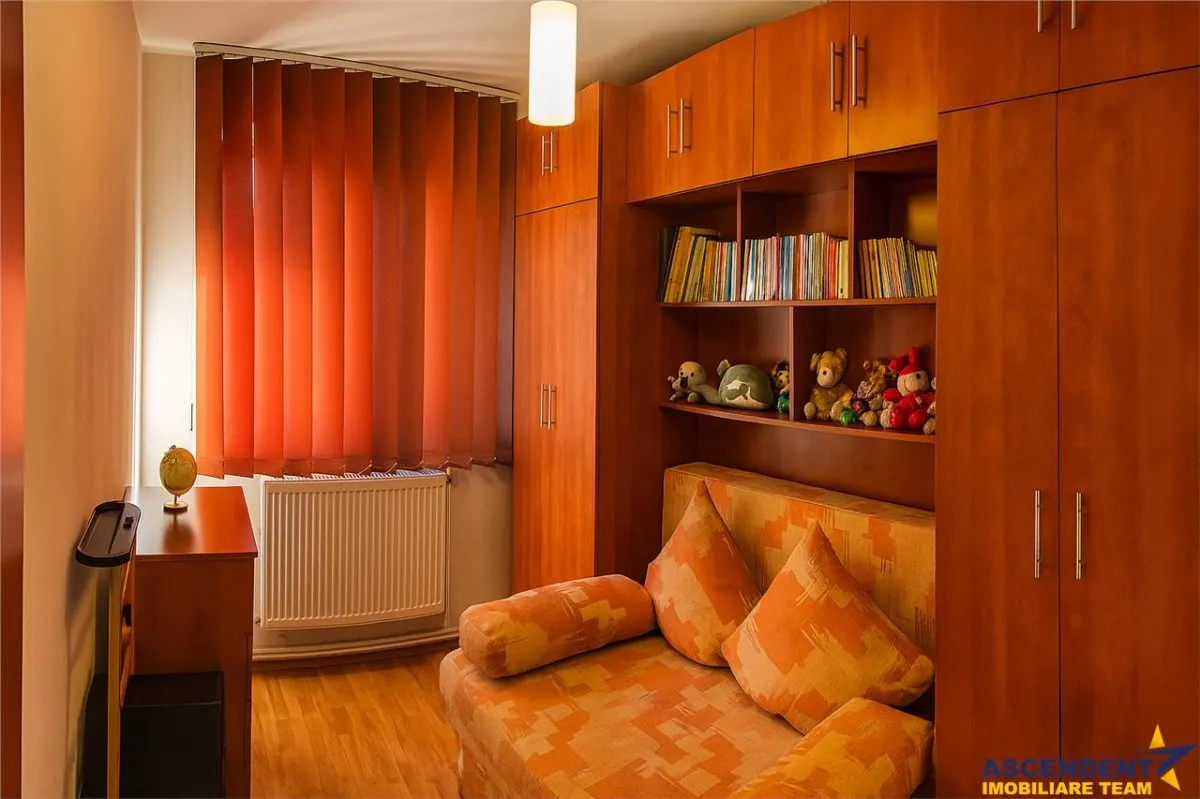 Mobilat si echipat, compozitie ergonomica, pe 3 camere, Ghimbav, Brasov - foto 8