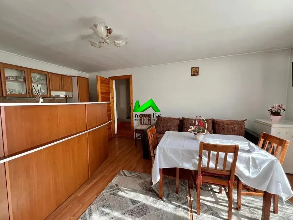 Apartament la casa de vanzare 3 camere Sibiu Rennes - foto 3