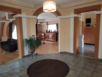 Vila  5 camere  , in Ploiesti, zona 8 Martie. - foto 10