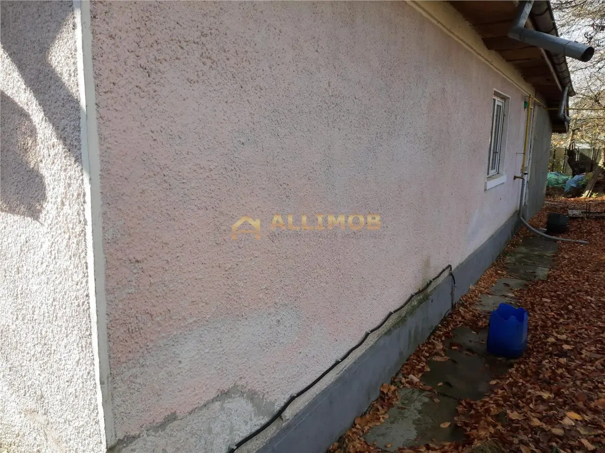 Casa cu 4 camere in zona Tabaci, Valenii de Munte -  teren 1000 mp. - foto 4