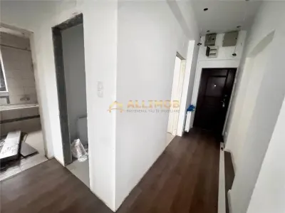 Apartament cu 2 camere, curte 100 mp, garaj si boxa, Zona Bulevardul Independentei Ploiesti. - foto 7