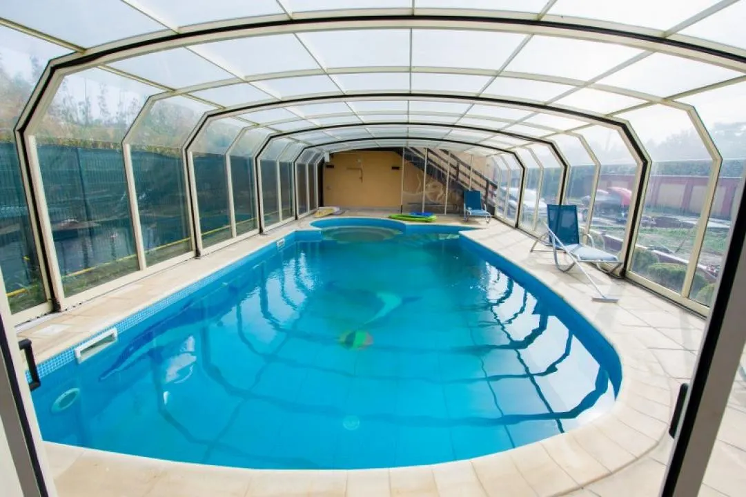 Vila 4 camere  cu piscina in Bucov. - foto 1