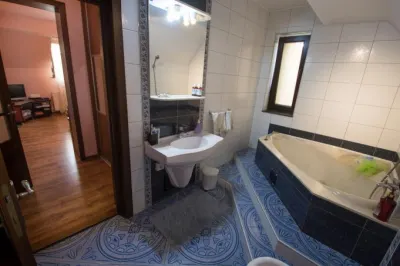 Vila 4 camere  cu piscina in Bucov. - foto 24