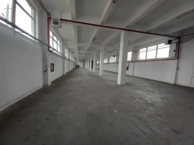 Hala cu suprafata de 2100 mp si spatii de birouri - foto 15
