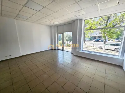Spatiu comercial de inchiriat – Ploiesti, Strada Cantacuzino | Vitrina 10 ml | Trafic intens | Ideal business premium - Ploiesti
