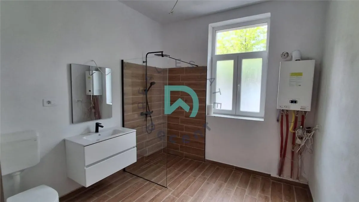 Apartament la casa,3 camere, 60mp, Vanzare, Sibiu. Piata Cluj - foto 4