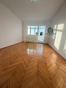 Apartament 3 camere, decomandat, disponibil imediat ! - foto 4