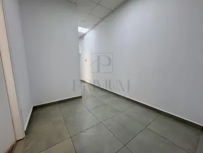 Spatiu comercial - zona excelenta - aer conditionat - 108 mp - foto 13