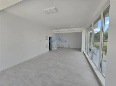 Spatiu comercial, 260mp, imobil nou, - foto 3