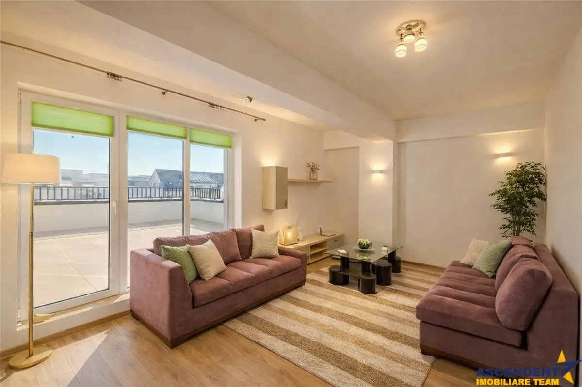 Apartament tip penthouse. mobilat, utilat, 2 terase, 100mp, Tractorul, Brasov. - foto 1